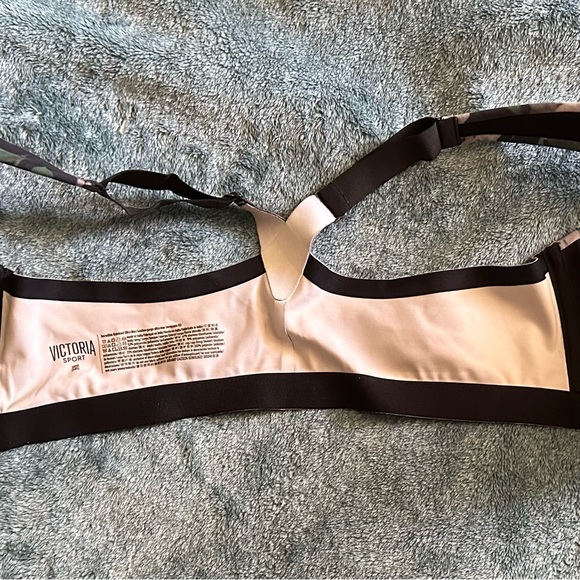 Like new Victoria’s Secret SPORT Incredible Knockout Ultra Max Size 38DD - Picture 5 of 7